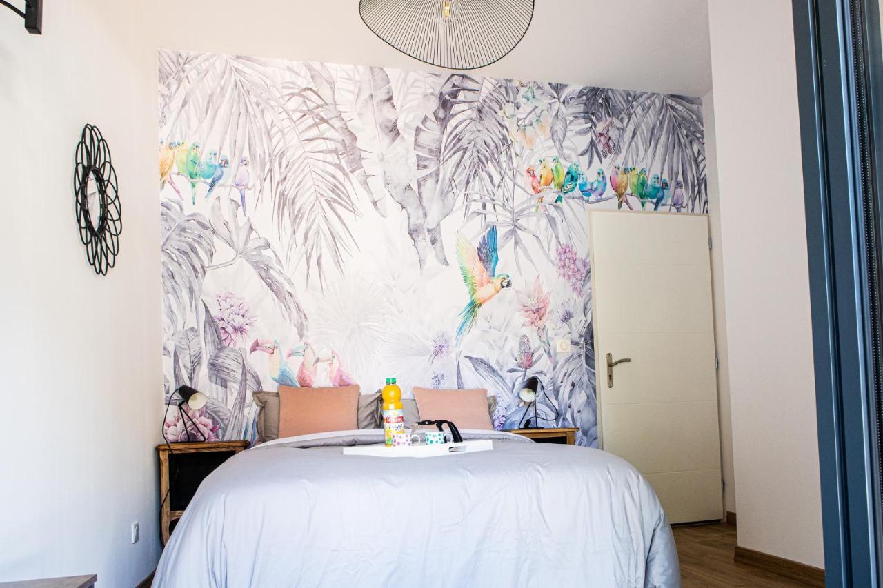 Chambre Tropicale Privee Au Coeur D'Un Village Calme Et Proche Du Vignoble Vinzelles Ngoại thất bức ảnh