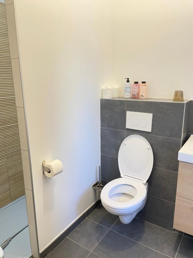 Chambre Tropicale Privee Au Coeur D'Un Village Calme Et Proche Du Vignoble Vinzelles Ngoại thất bức ảnh